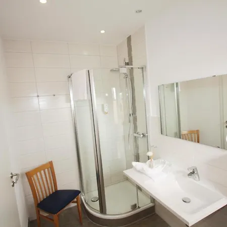 Haus Oevern Diek 1 A 아파트 부숨